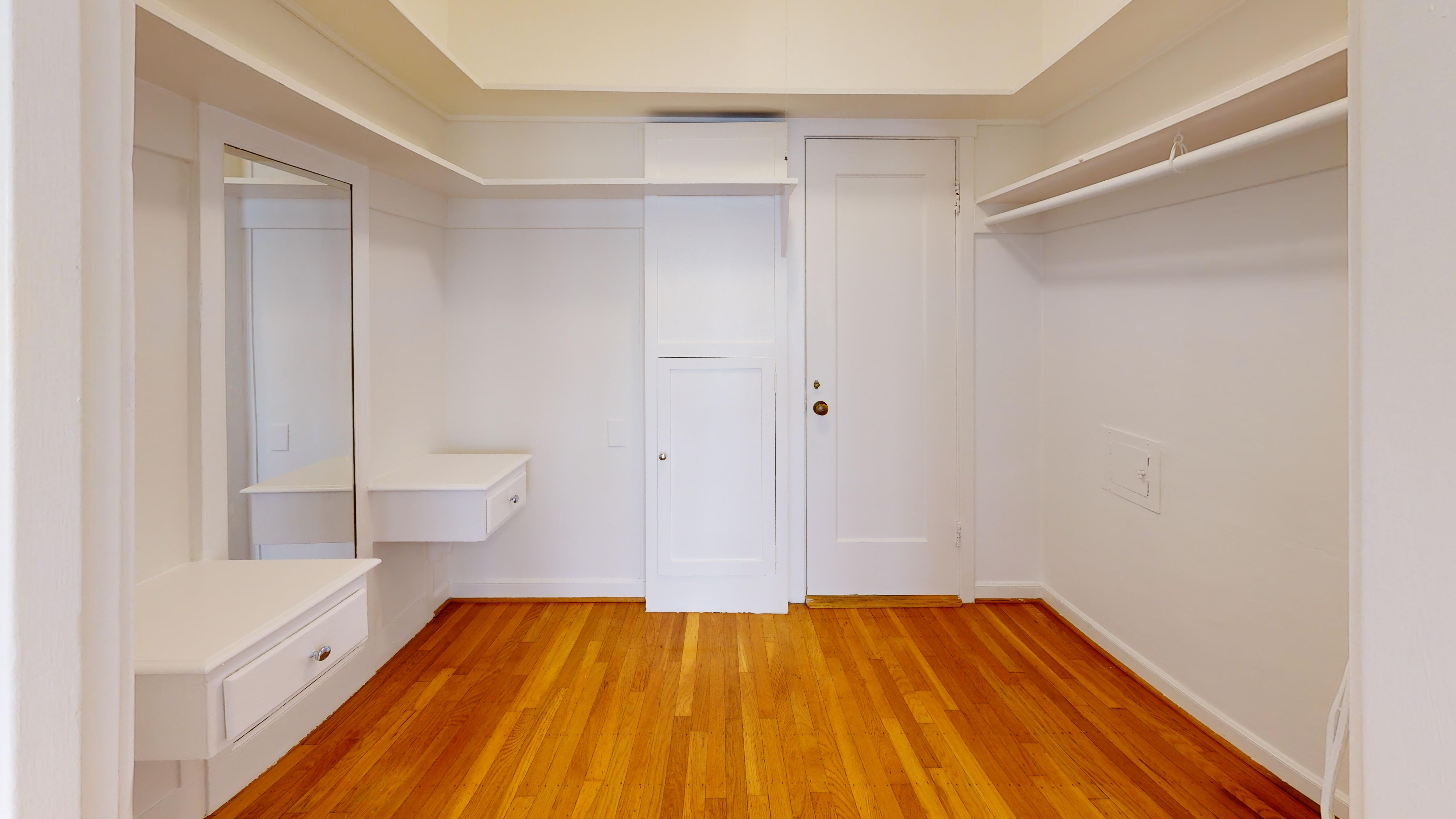 1735 Van Ness Avenue photo 3